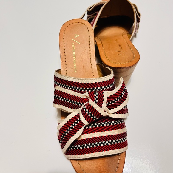 Anthropologie Sandals in Chic Boho printed front fabric strap and bow - Picture 6 of 9